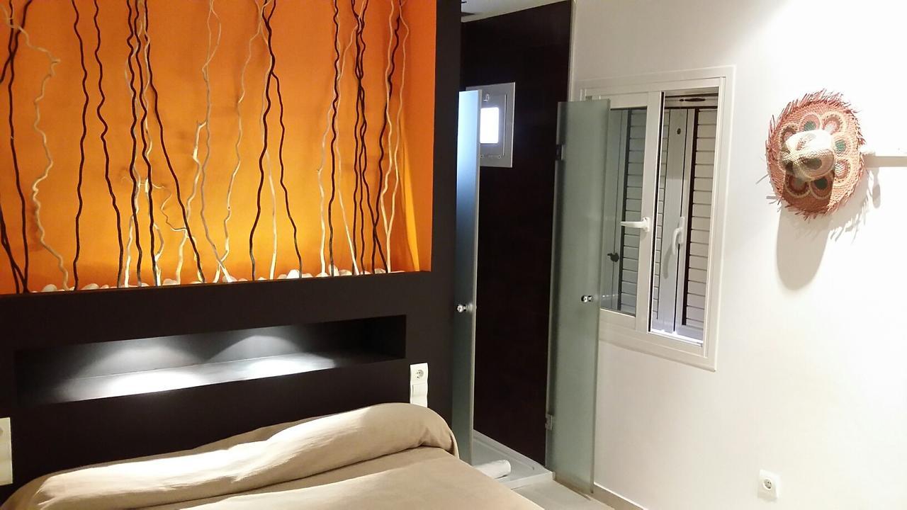 Apartamentos Colomar 圣埃乌拉利亚 外观 照片