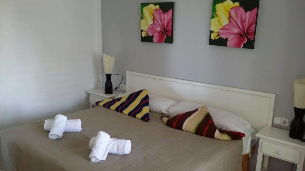 Apartamentos Colomar 圣埃乌拉利亚 外观 照片